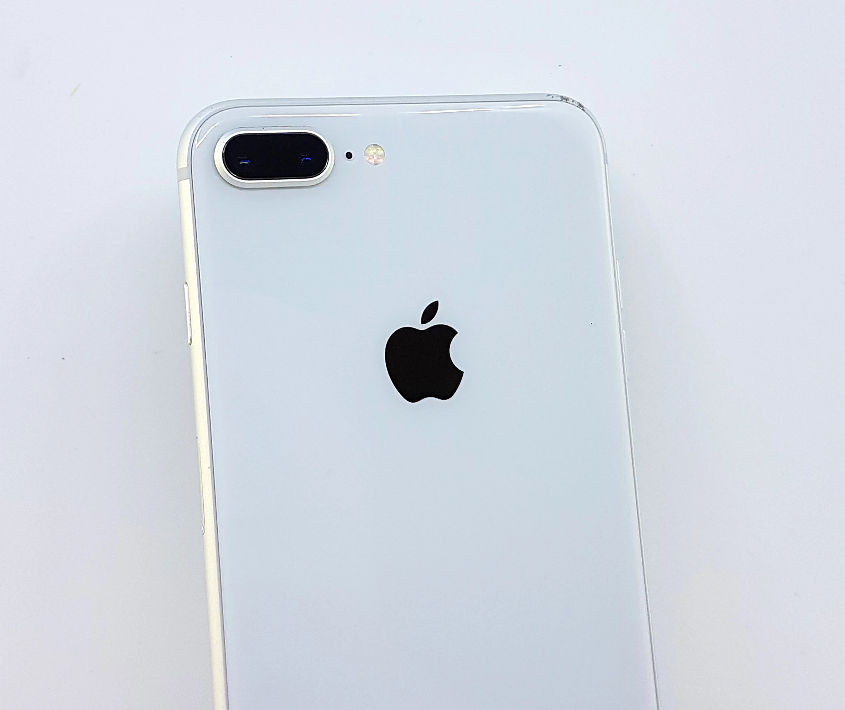 apple-iphone-8-plus-64gb-bat-84-komunikacja-bluetooth