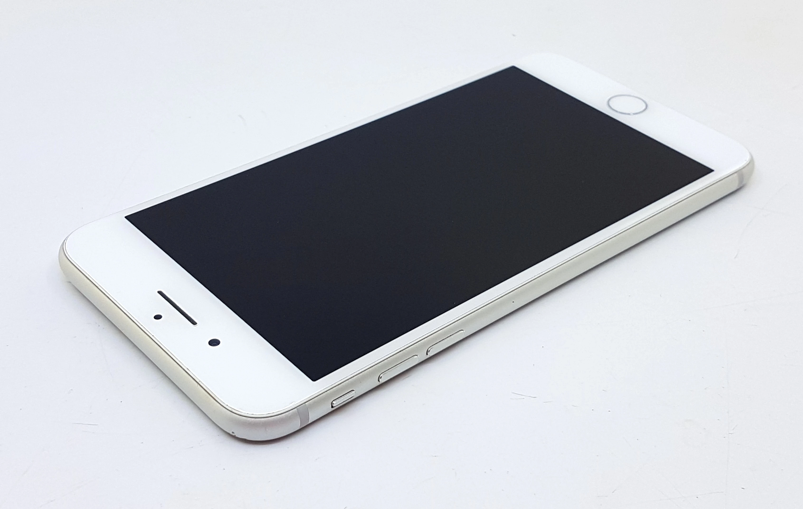 apple-iphone-8-plus-64gb-bat-84-transmisja-danych-4g-lte