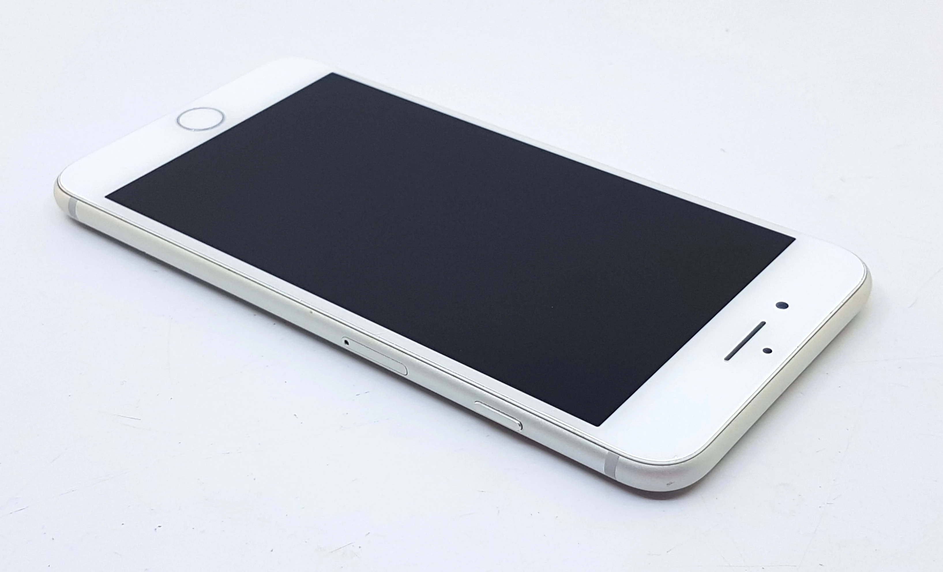 apple-iphone-8-plus-64gb-bat-84-pojemnosc-akumulatora-2675