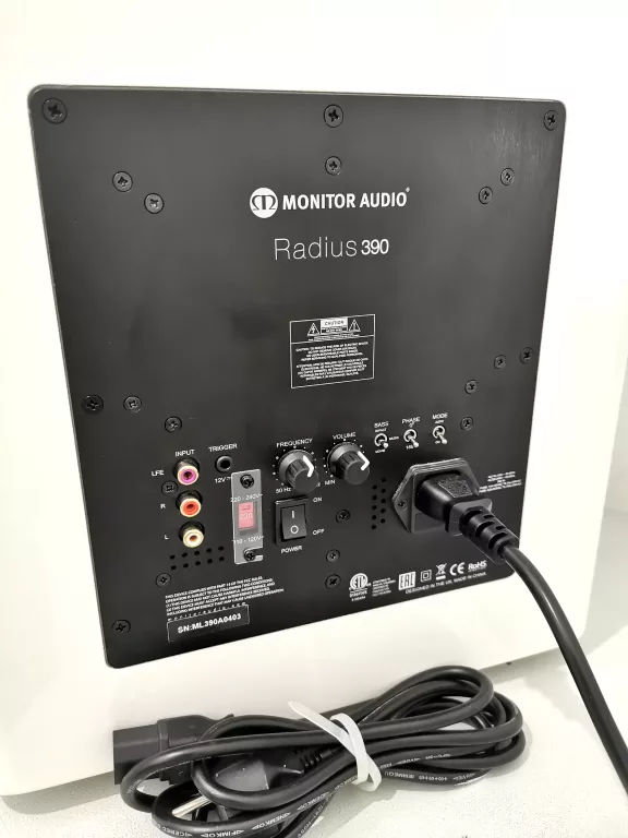 SUBWOOFER AKTYWNY MONITOR AUDIO RADIUS 390 BIAŁY