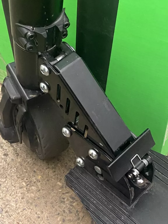 hulajnoga-elektryczna-cavion-city-go-moc-silnika-250