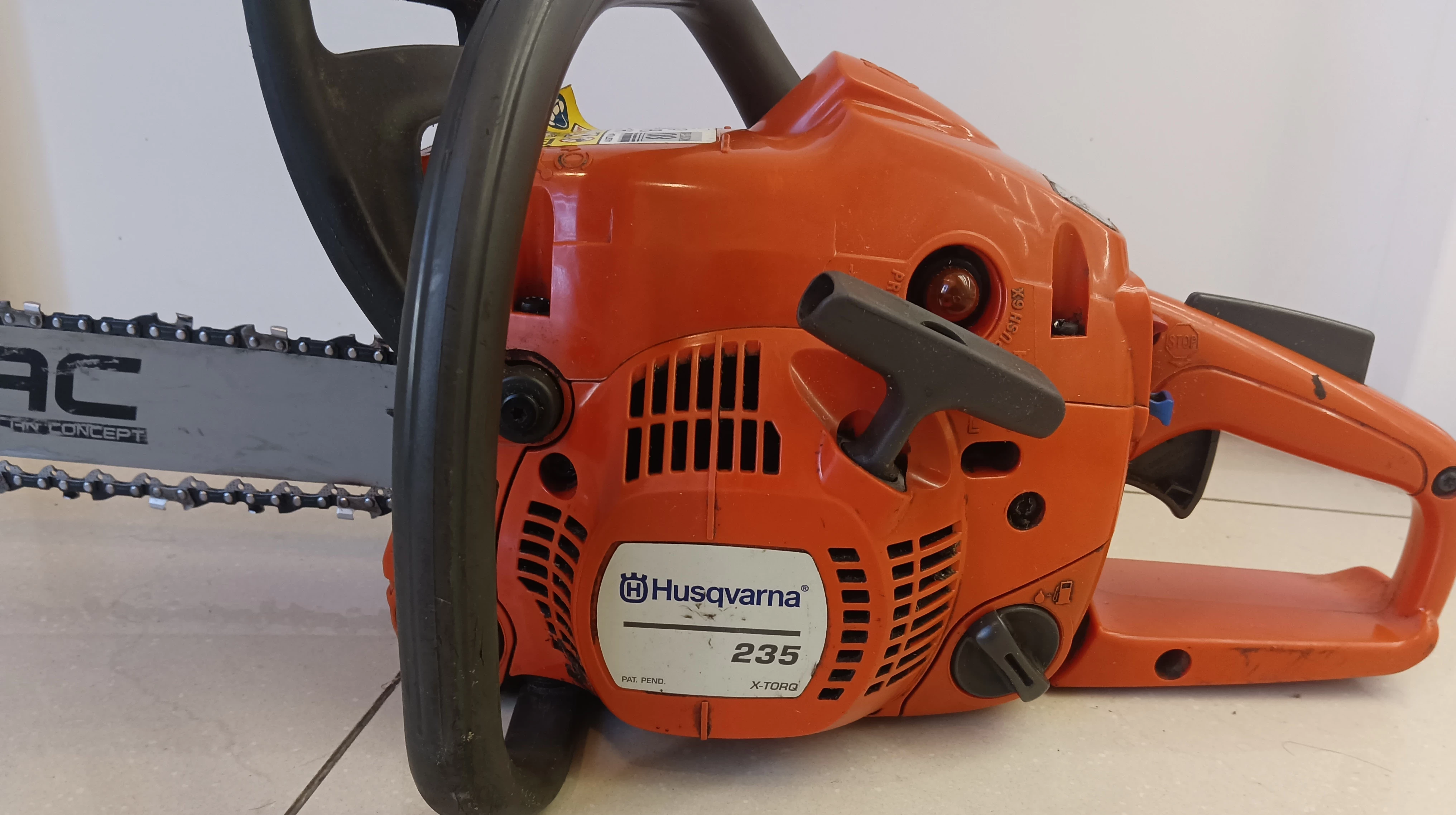 pila-spalinowa-husqvarna-235-stan-uzywany