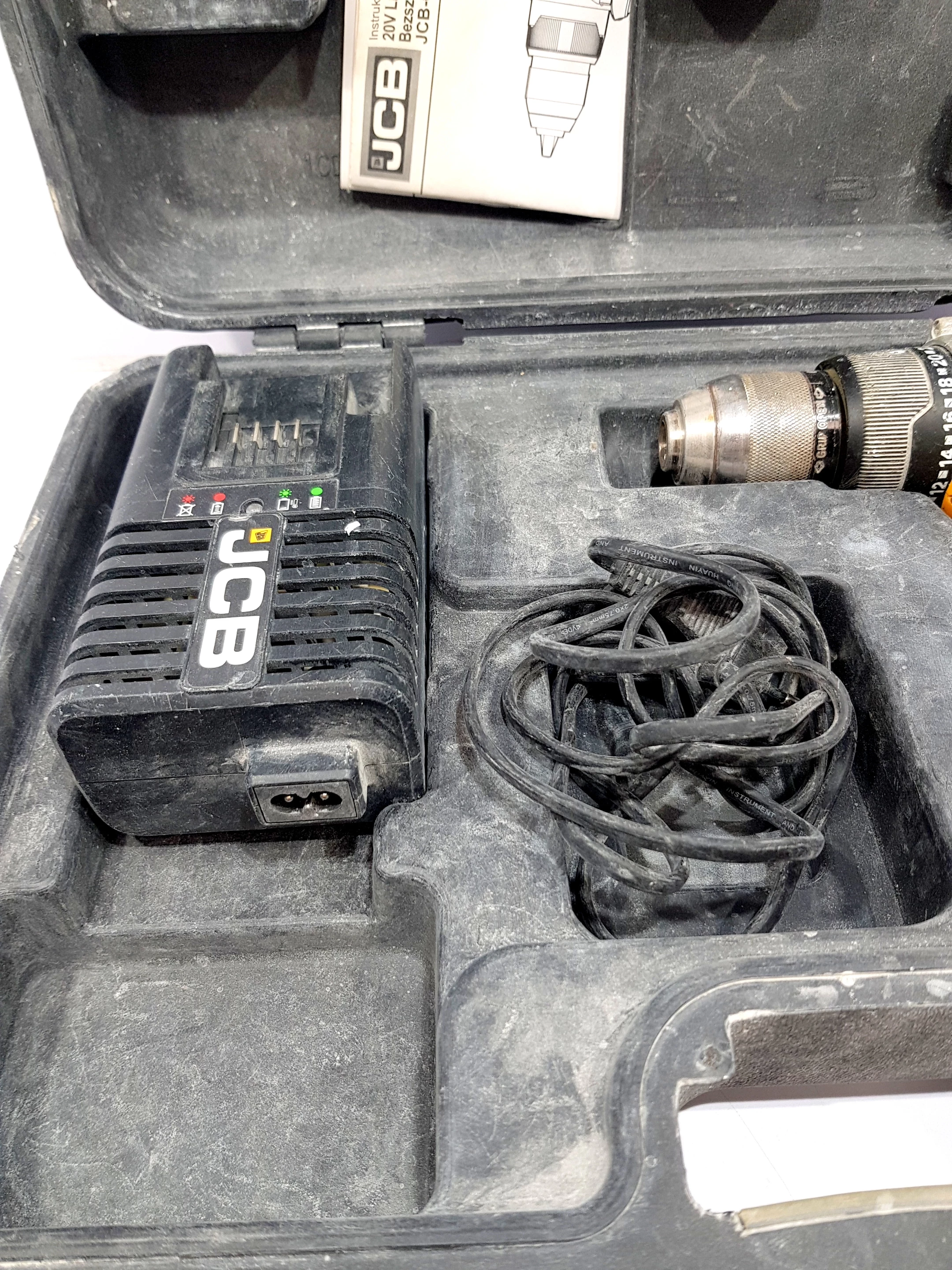 wkretarka-jcb-cd20libl-zasilanie-akumulatorowe