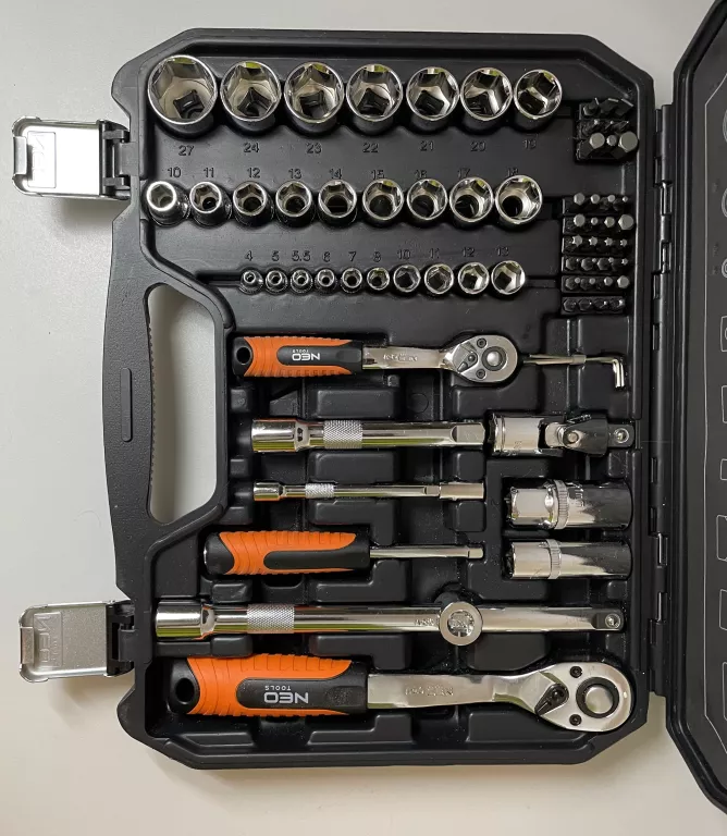 ZESTAW KLUCZY NASADOWYCH 1/4 1/2 73 SZT NEO TOOLS