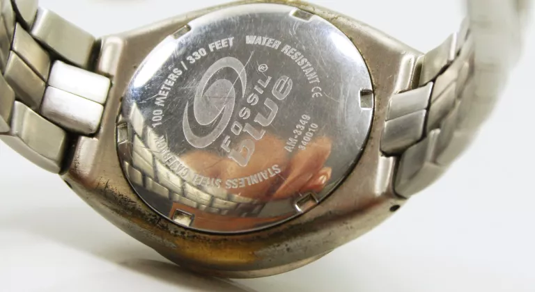 Fossil blue watch store 100 meters 330 feet
