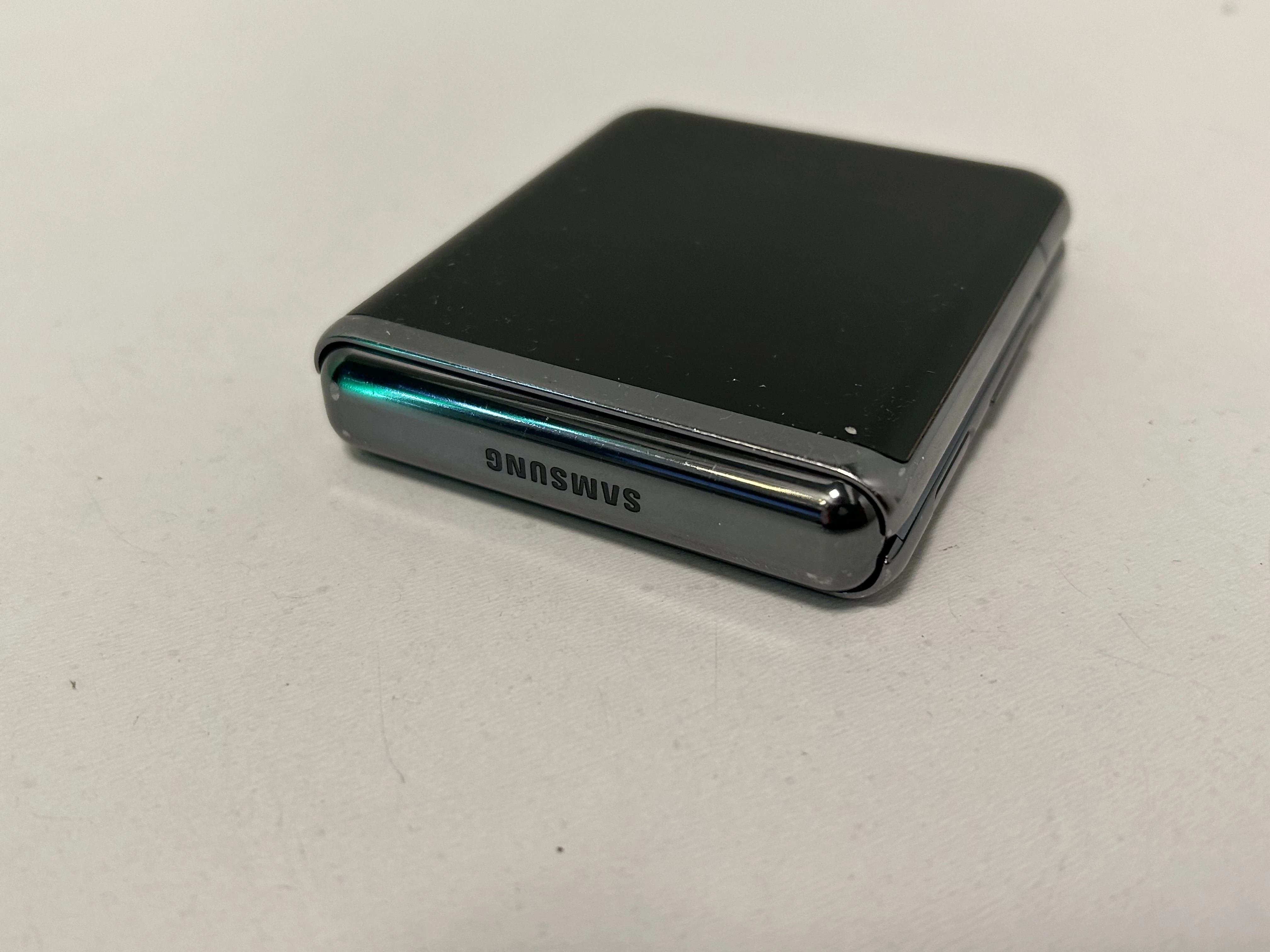 telefon-samsung-z-flip-5g-sm-f707b-256gb8gb-ean-gtin-08806090510168