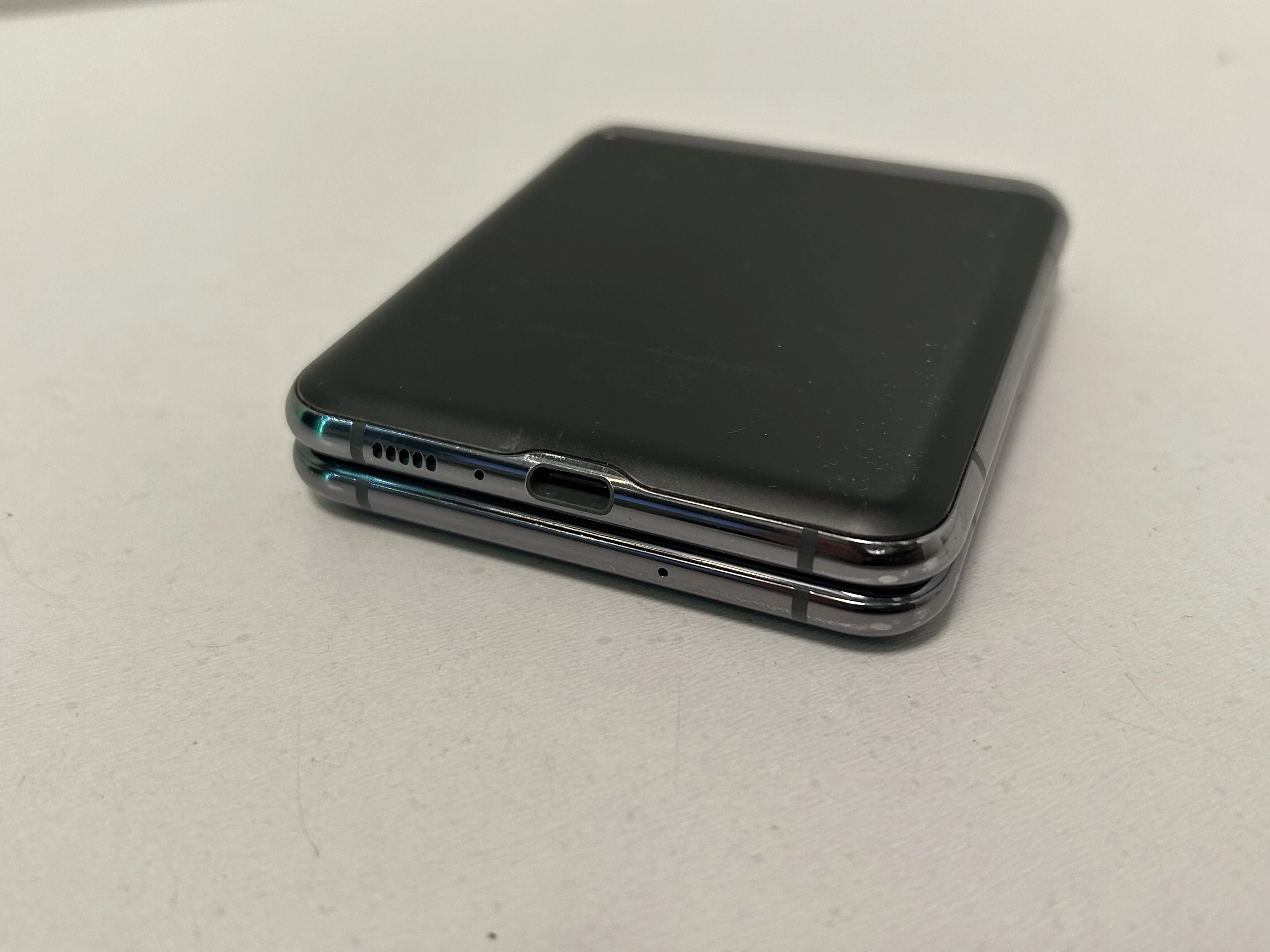 telefon-samsung-z-flip-5g-sm-f707b-256gb8gb-kolor-szary