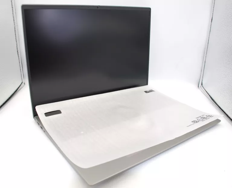 LAPTOP DELL VOSTRO 5620