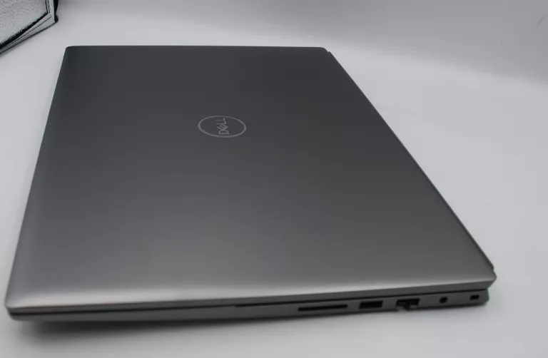 LAPTOP DELL VOSTRO 5620