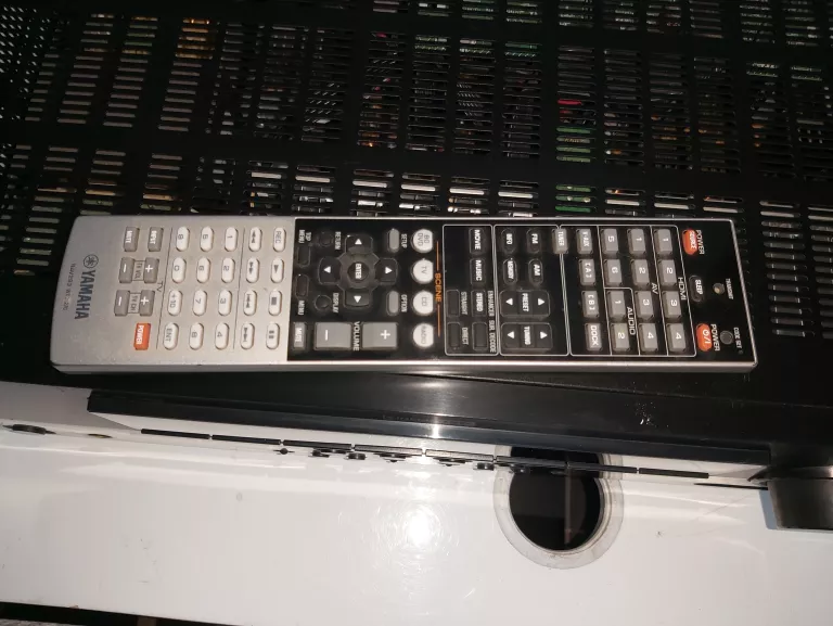 AMPLITUNER YAMAHA RX-V465