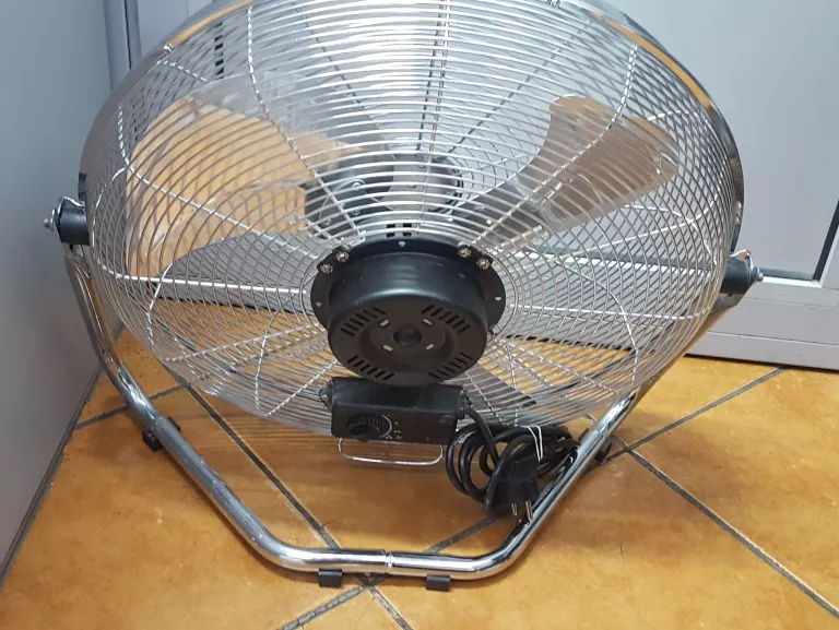 wentylator-podlogowy-qilive-srebrny-rodzaj-wentylatora-podlogowy