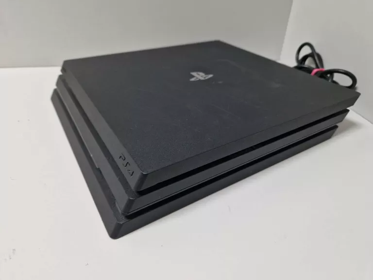 KONSOLA PS4 PRO 1TB
