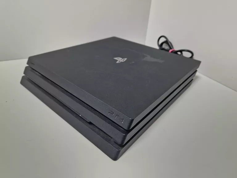 KONSOLA PS4 PRO 1TB
