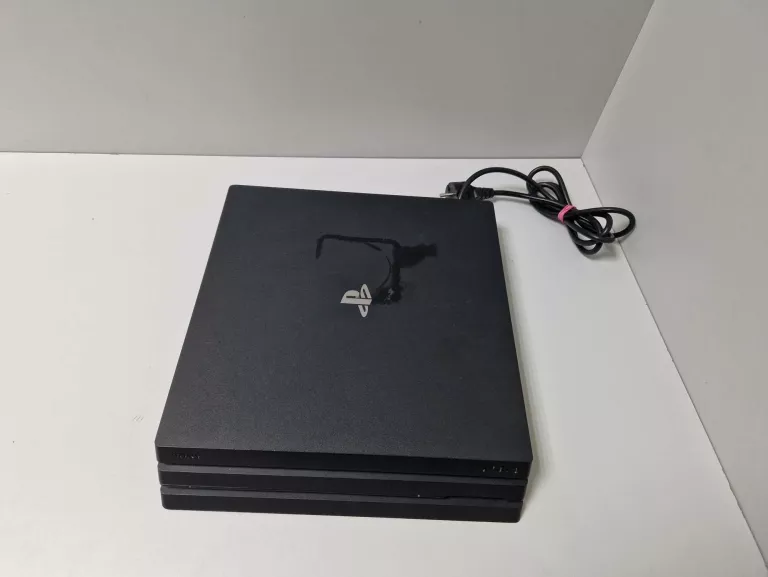 KONSOLA PS4 PRO 1TB