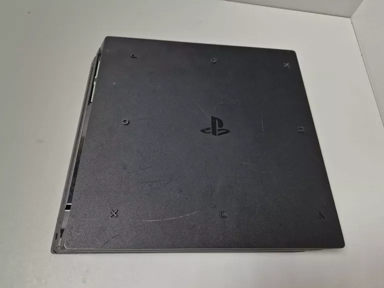 KONSOLA PS4 PRO 1TB