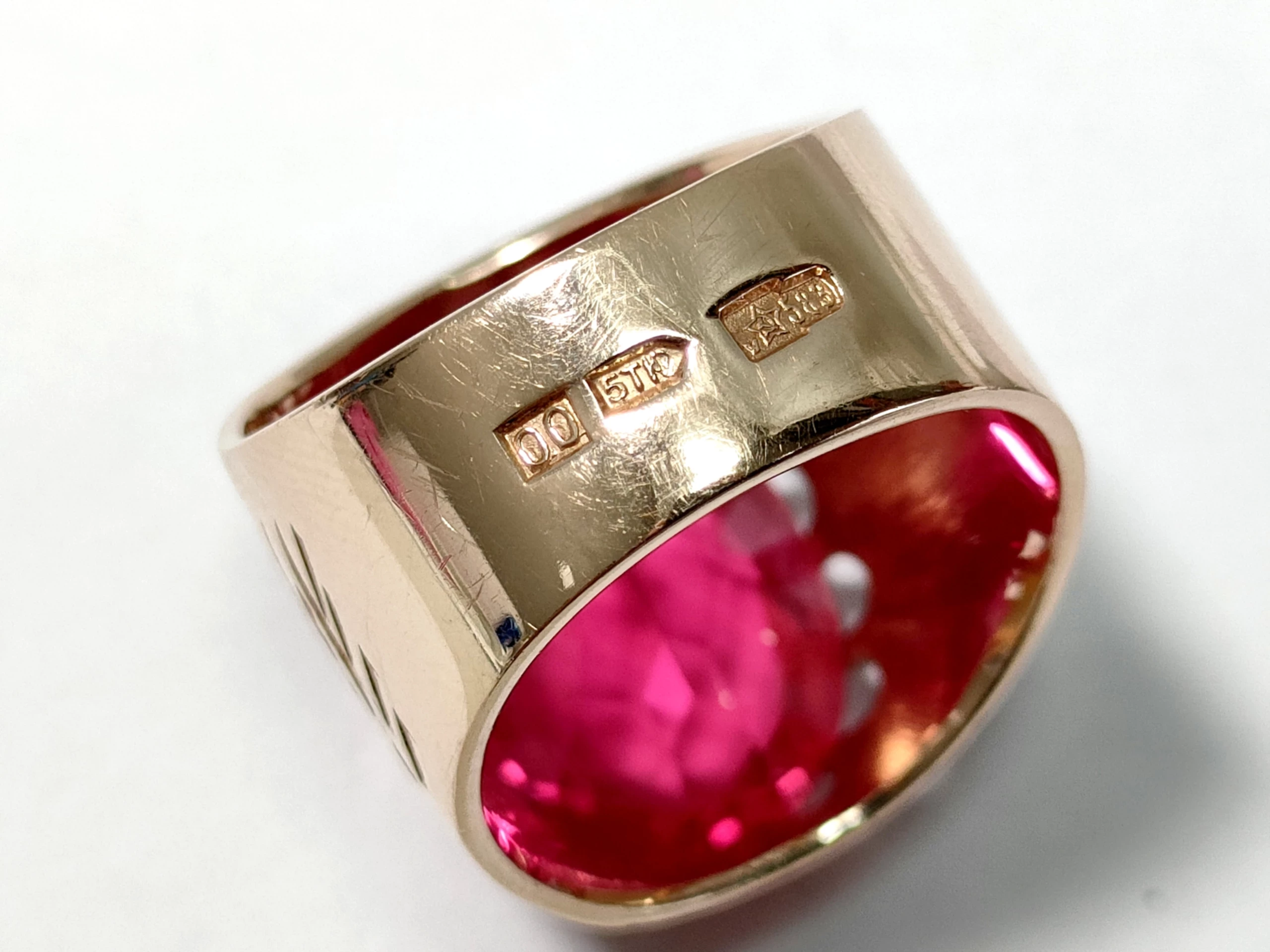 zloty-pierscionek-z-kamieniem-1046g-583-r12-marka-248811-958954