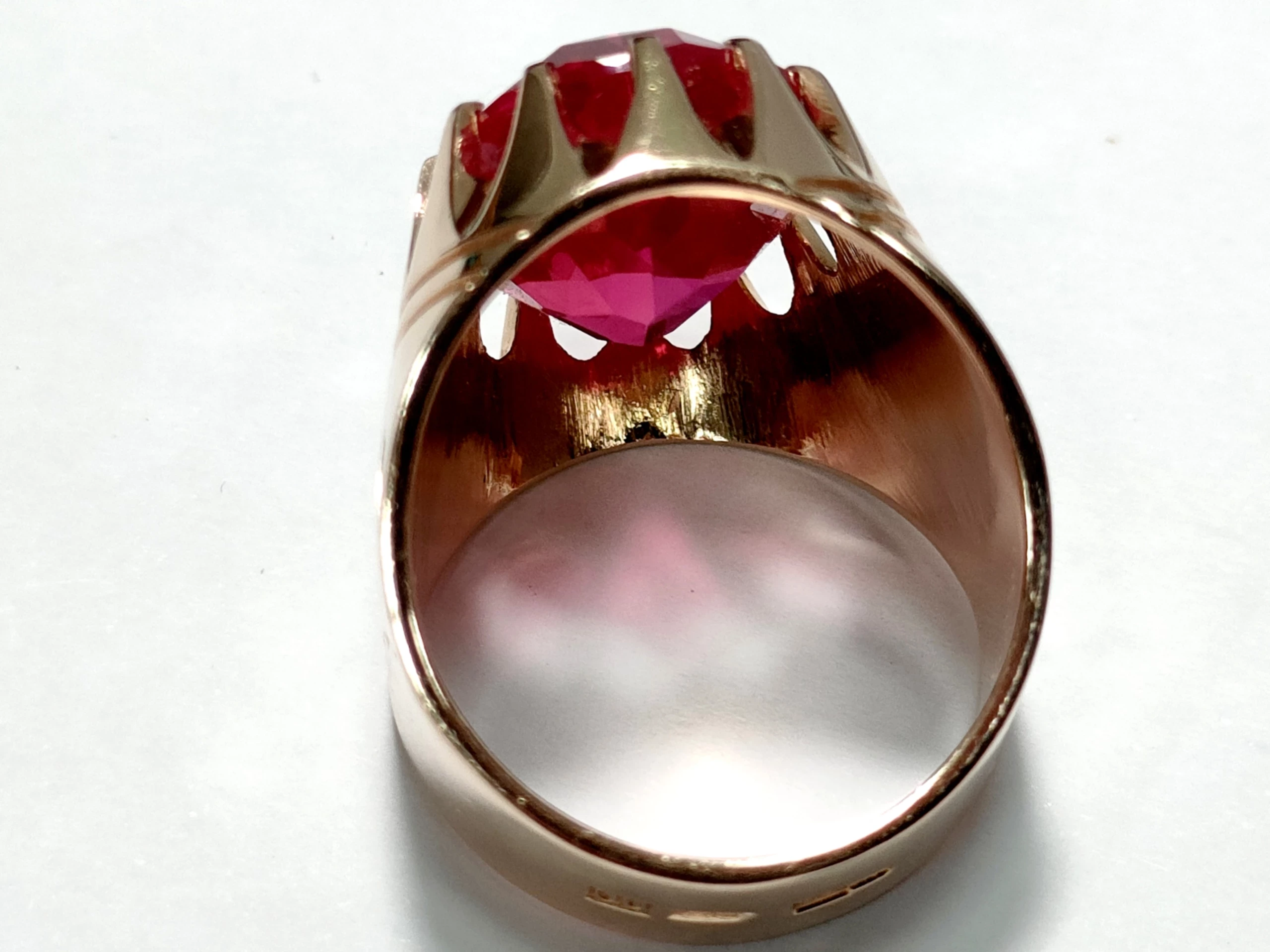 zloty-pierscionek-z-kamieniem-1046g-583-r12-kamien-17088-128