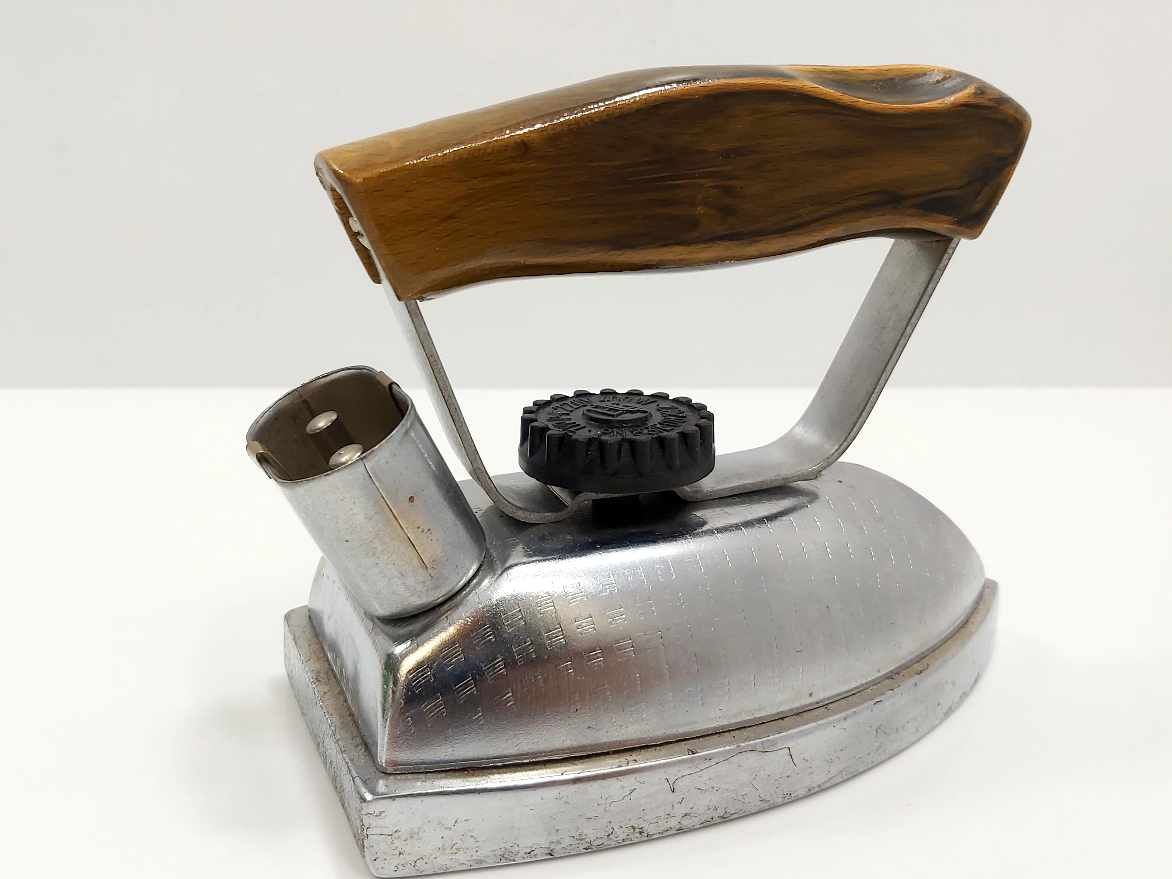 zelazko-turystyczne-prl-typ-p-4-stan-nie-wymaga-renowacji