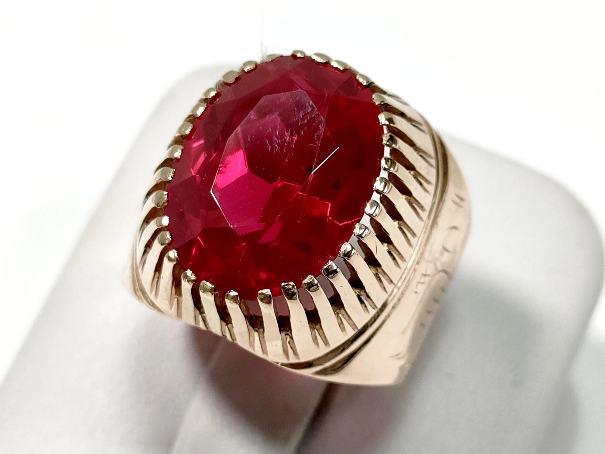 zloty-pierscien-z-kamieniem-1062g-583-r14-kamien-17088-128