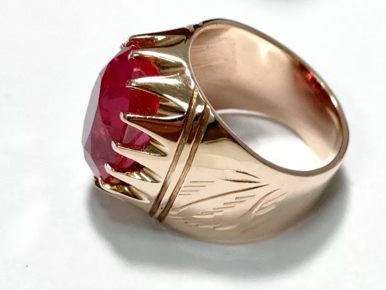 zloty-pierscionek-z-kamieniem-1046g-583-r12-material-15835-2