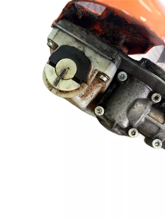 podkrzesywarka-palinowa-stihl-ht-131-marka-stihl