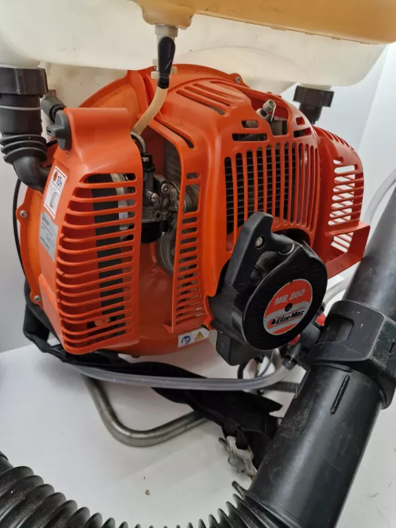 opryskiwacz-plecakowy-spalinowy-oleo-mac-mb-800-marka-oleo-mac