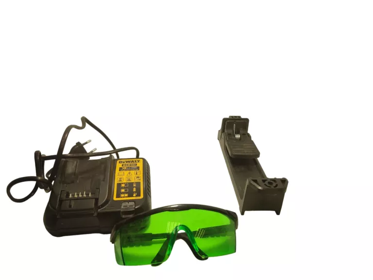 LASER KRZYŻOWY DEWALT 30 M.
