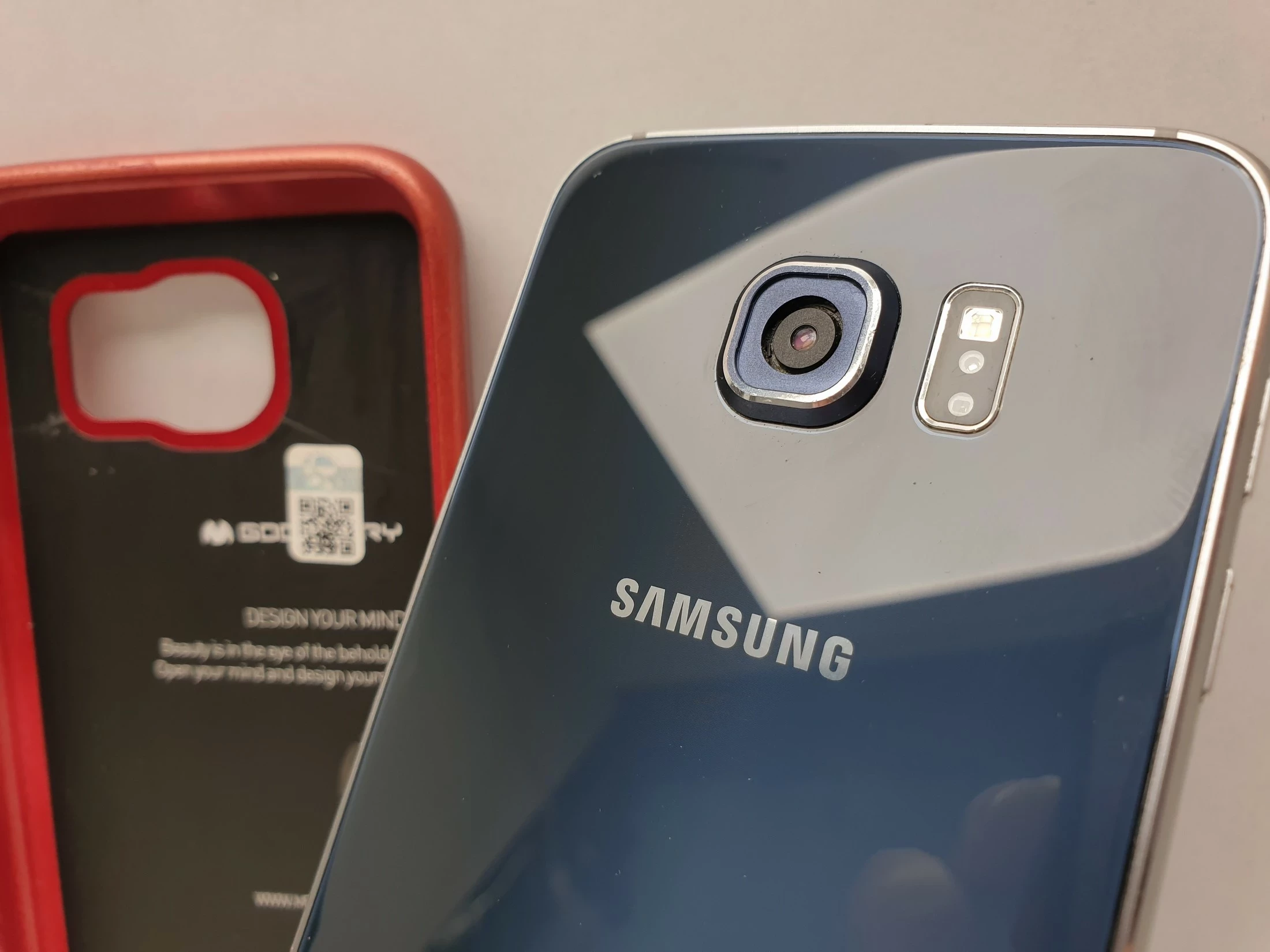 telefon-samsung-galaxy-s6-etui-uszkodzony-stan-11323-238062