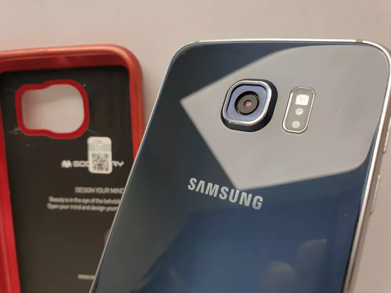 telefon-samsung-galaxy-s6-etui-uszkodzony-stan-11323-238062