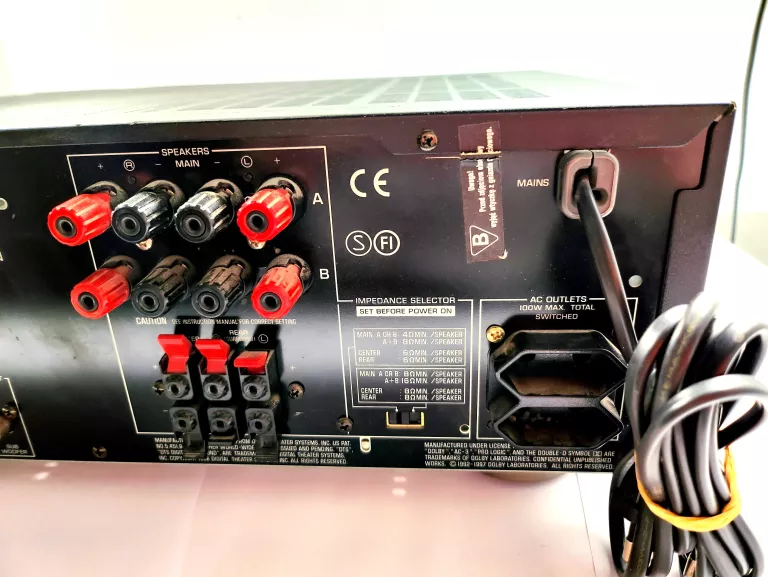 AMPLITUNER YAMAHA RX-V496RDS + PILOT