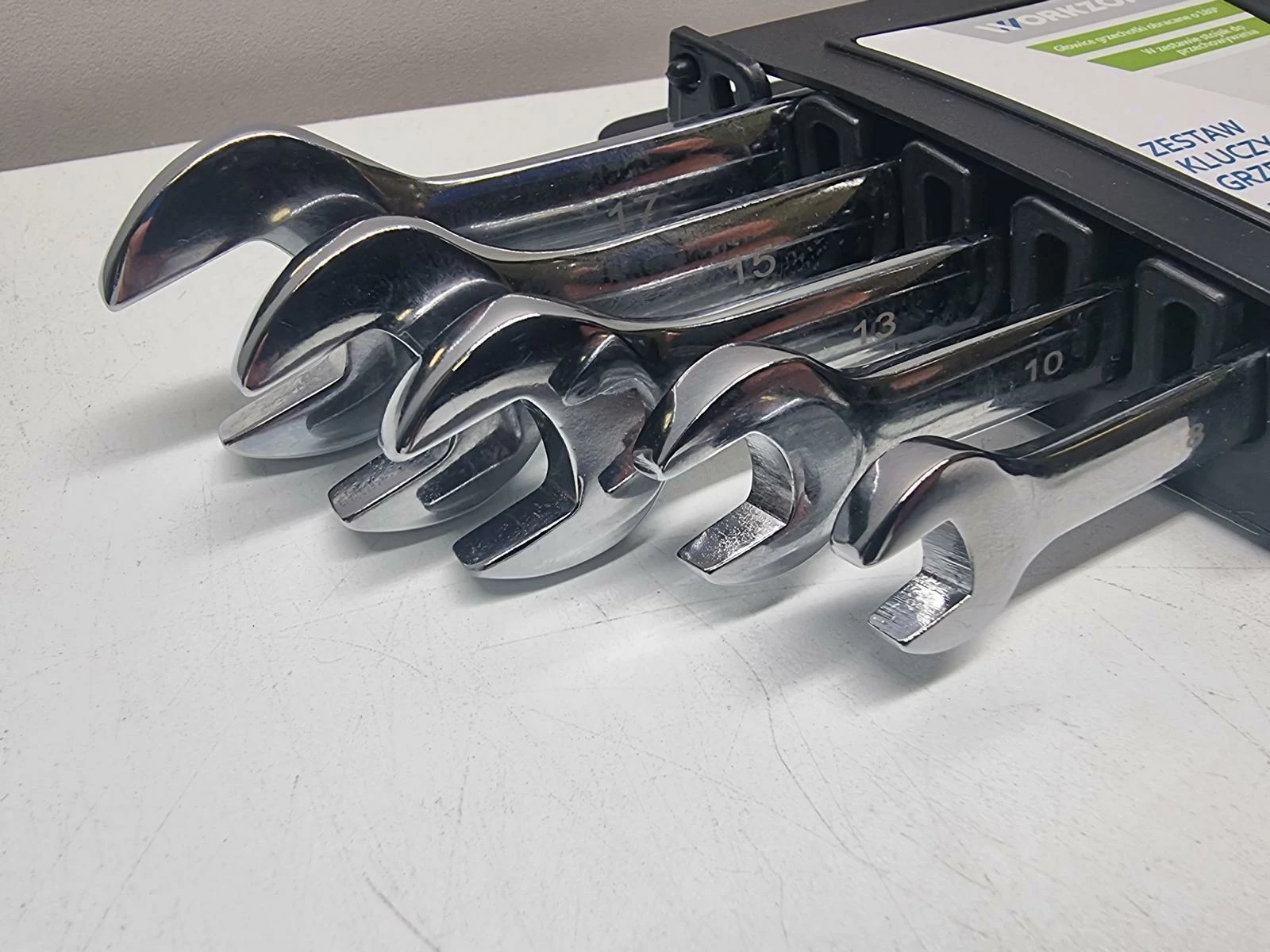 zestaw-kluczy-z-grzechotka-workzone-marka-work-zone