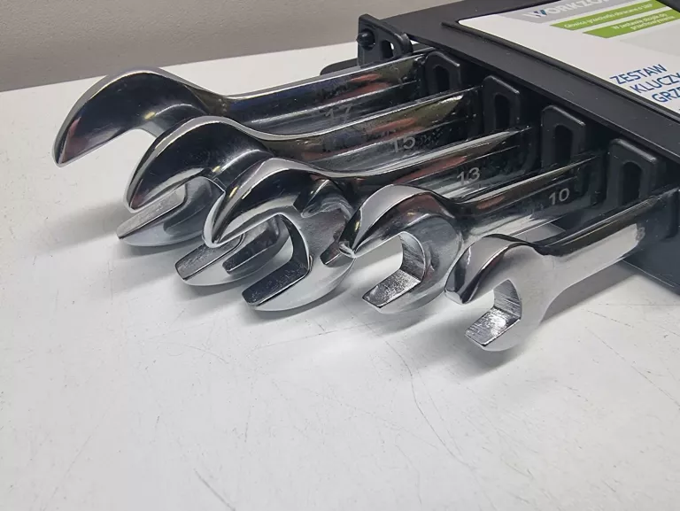 zestaw-kluczy-z-grzechotka-workzone-marka-work-zone