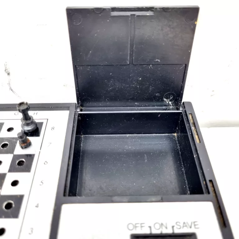 szachy-elektroniczne-schneider-portachess-nazwa-szachy-elektroniczne-schneider-portachess