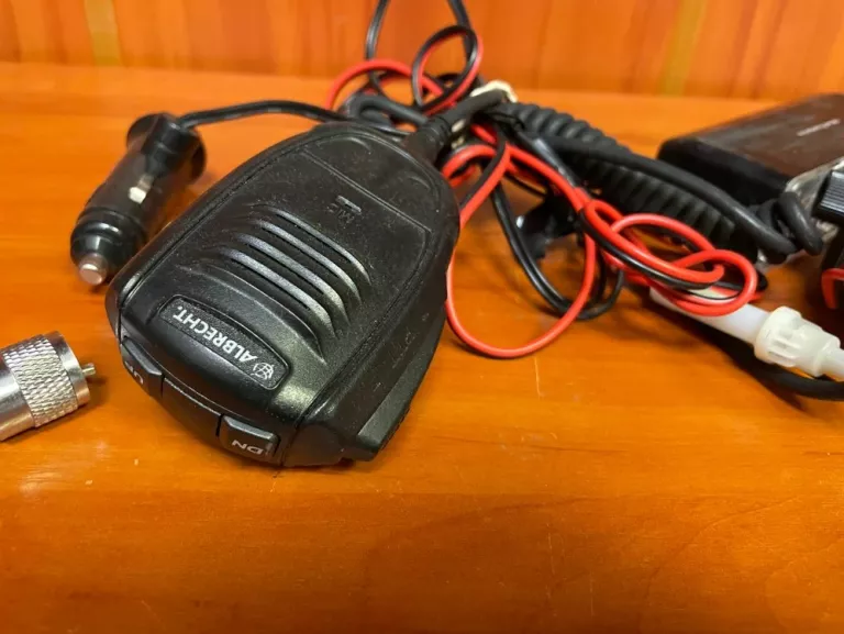 CB RADIO ALBRECHT AE-6110 + ANTENA
