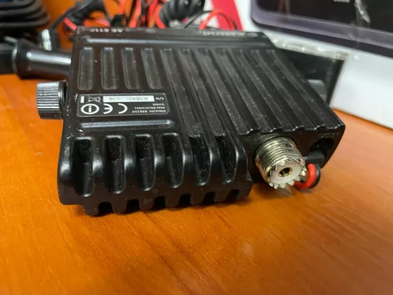 CB RADIO ALBRECHT AE-6110 + ANTENA