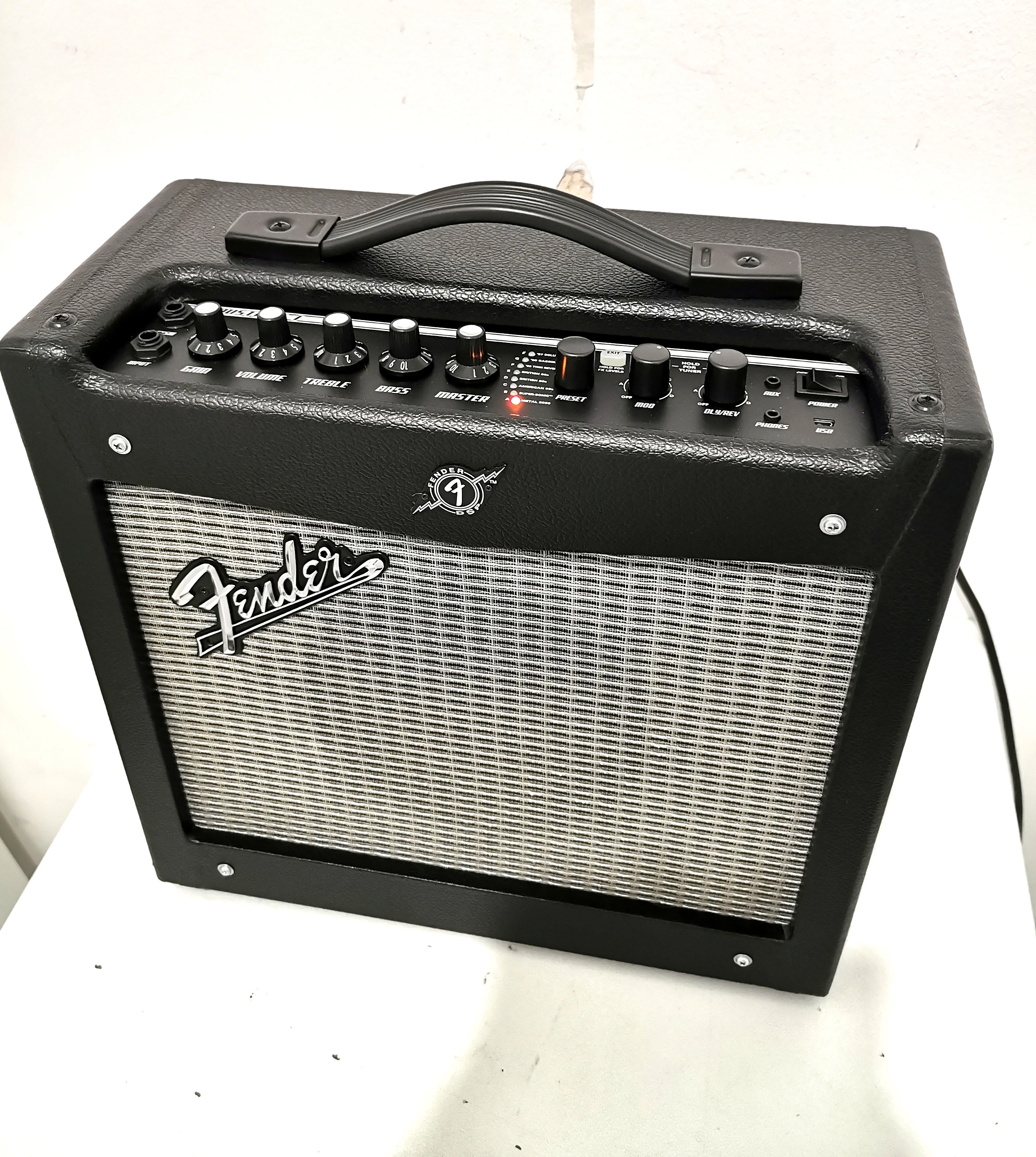wzmacniacz-fender-mustang-i-v2-marka-fender
