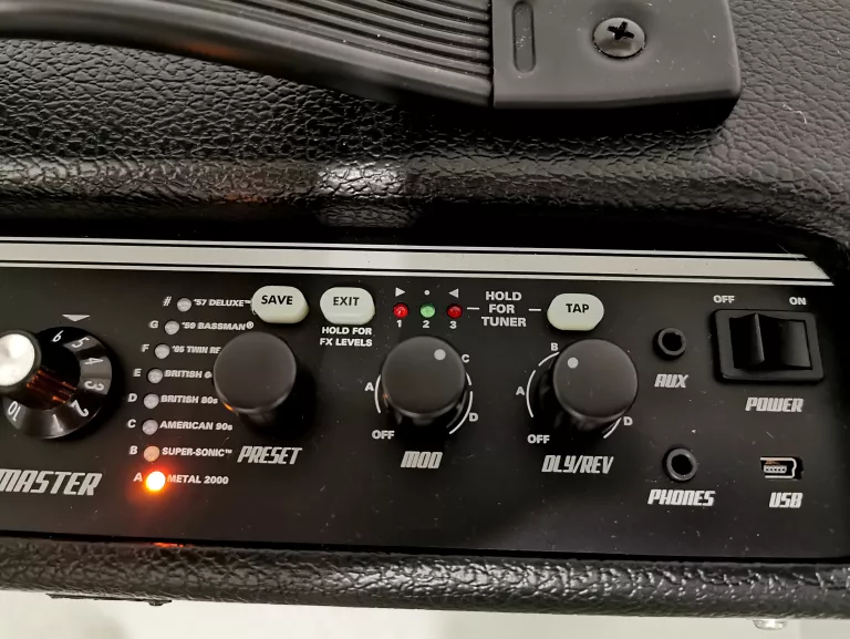 wzmacniacz-fender-mustang-i-v2-stan-uzywany