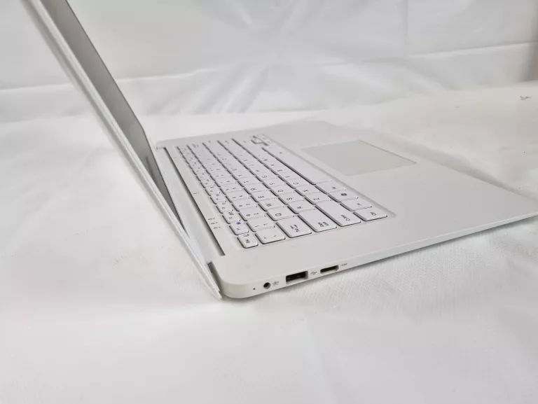 LAPTOP KIANO SLIM NOTE 14,1 Z3735F 2 GB RAM/64 GB
