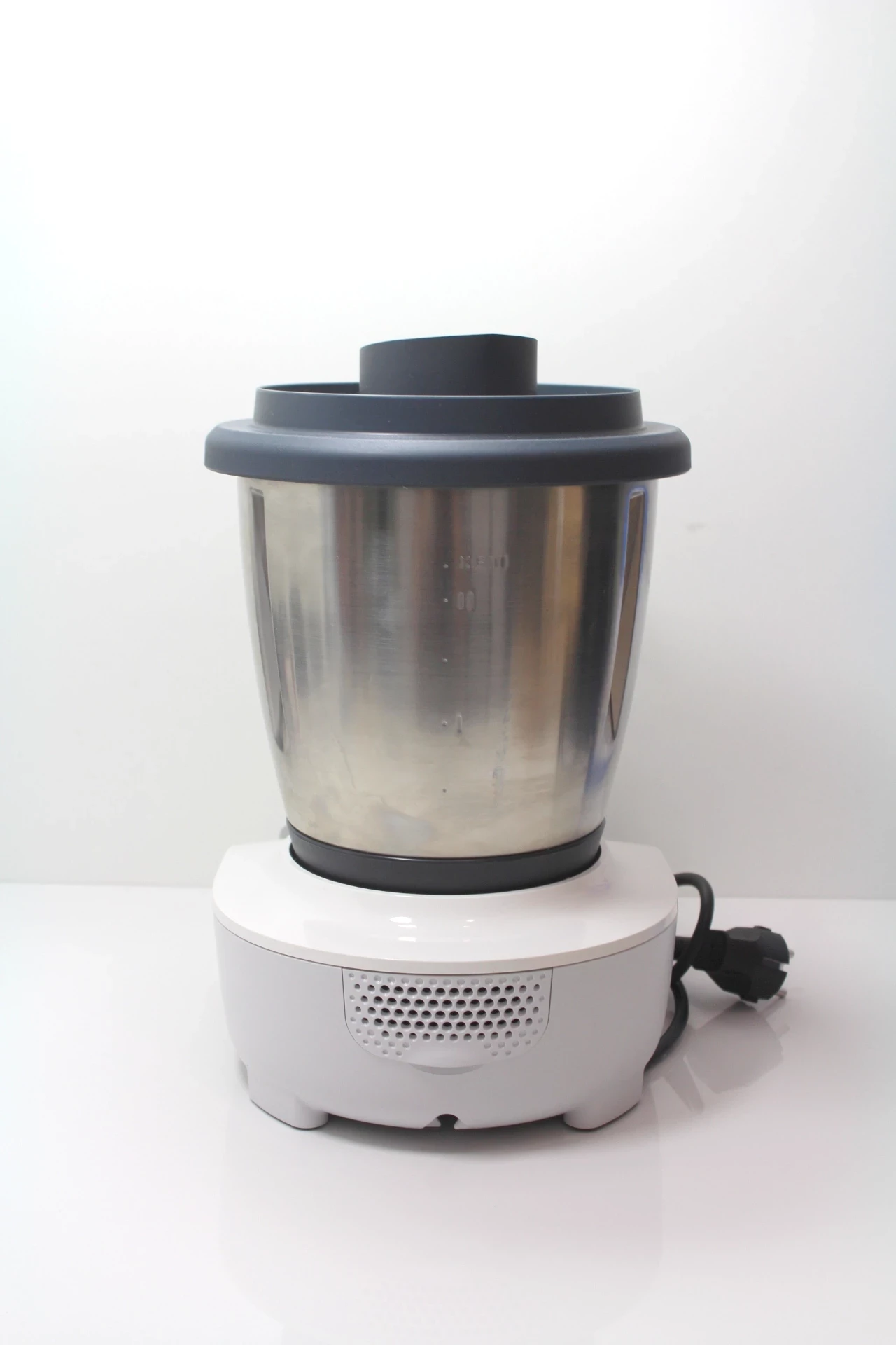 thermomix-friend-kolor-dominujacy-bialy