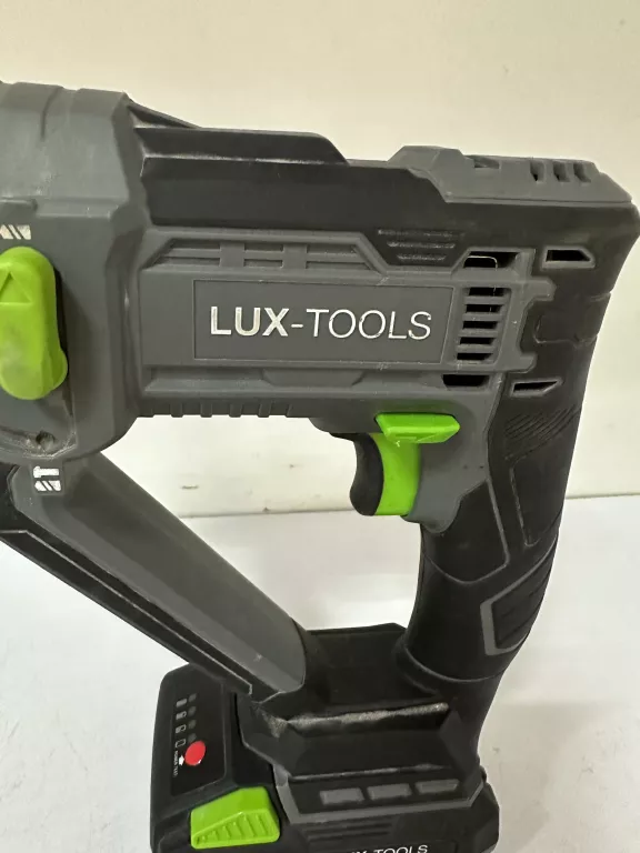 mlotowiertarka-lux-tools-a-bh-20-funkcyjnosc-2-funkcyjny-wiercenie-z-i-bez-udaru