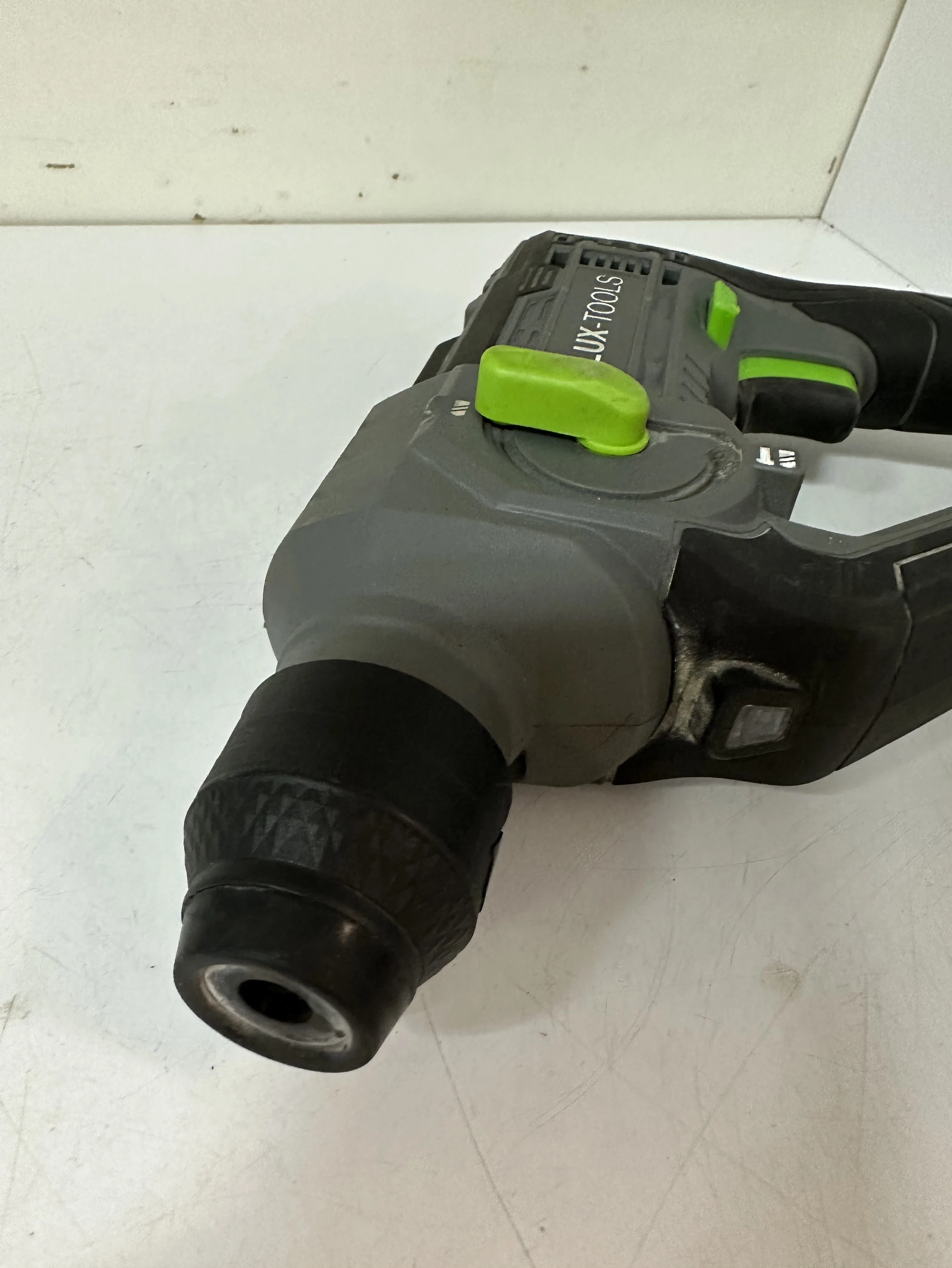 mlotowiertarka-lux-tools-a-bh-20-typ-uchwytu-sds-plus