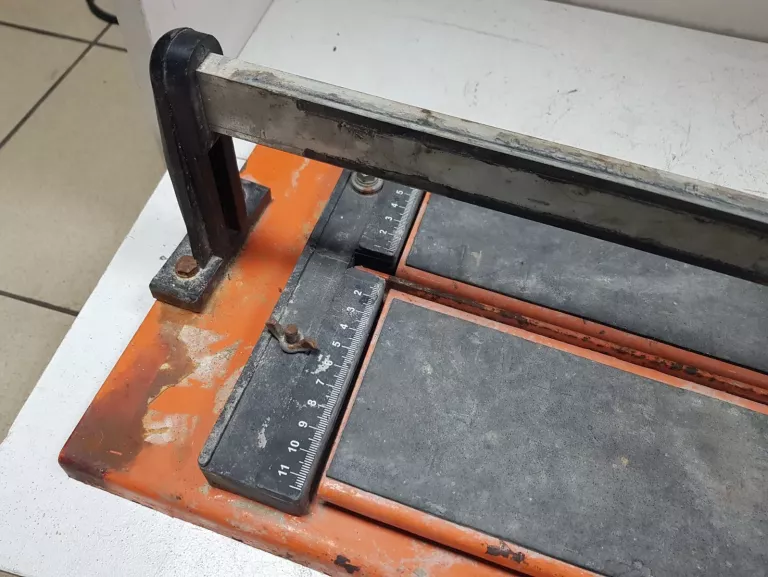 maszynka-do-ciecia-plytek-neo-tools-seria-0000