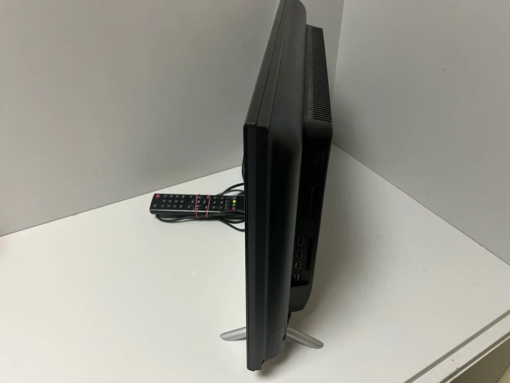 telewizor-thomson-24-24ha4243-pilot-przekatna-ekranu-cale-24