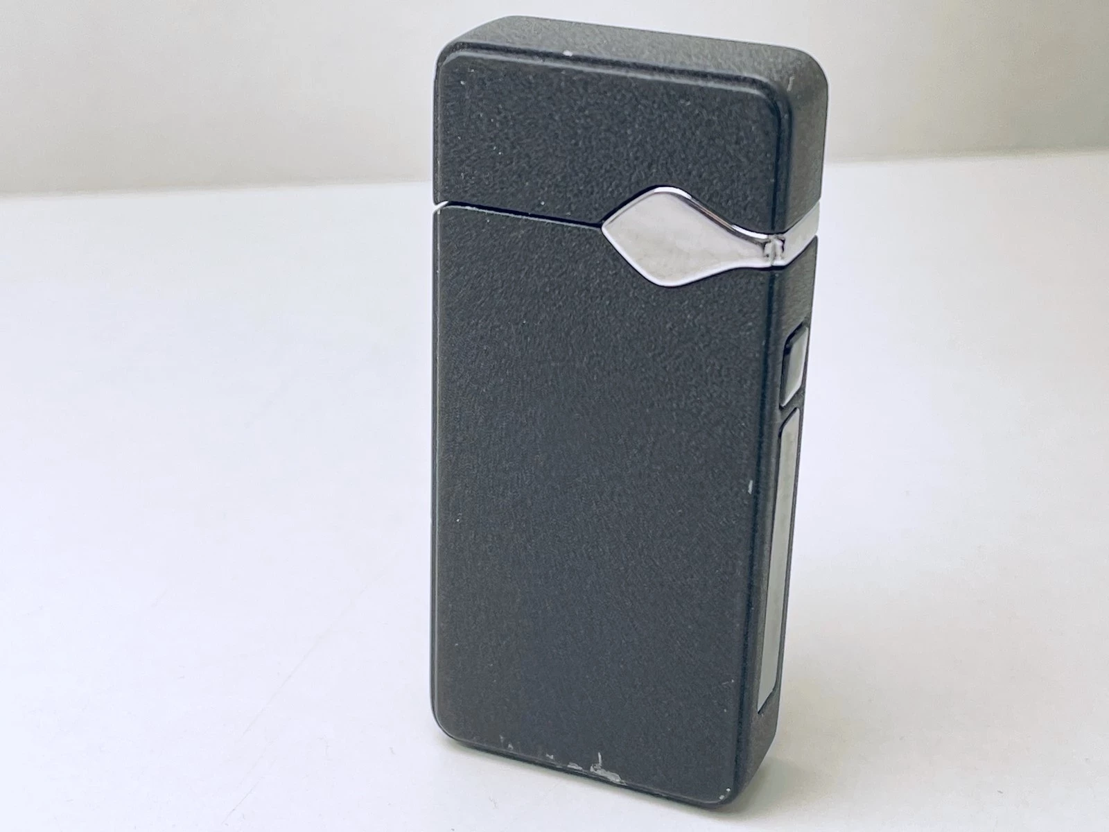 zapalniczka-plazmowa-czarna-reymonta-13-opole-sj