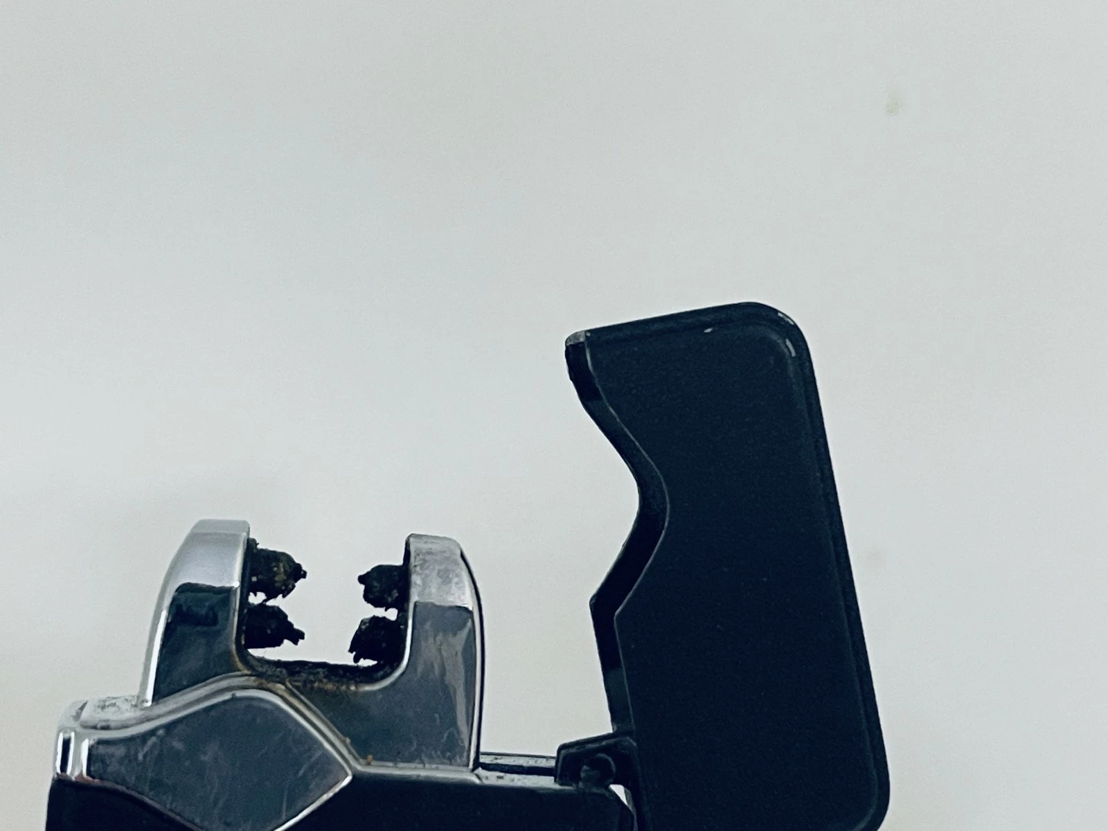 zapalniczka-plazmowa-czarna-reymonta-13-opole-sj