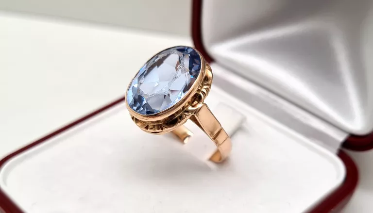 piekny-zloty-pierscionek-z-niebieskim-okiem-585-kolor-dominujacy-zloty