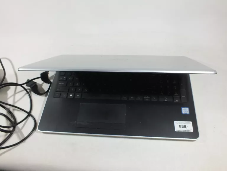 LAPTOP HP I3 4 RAM WNID 11 +LAD 15-DA001NW BN