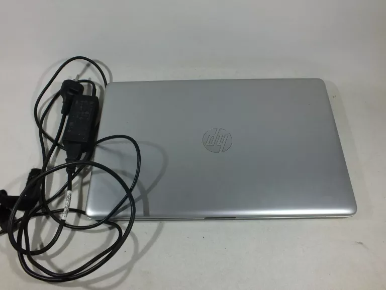 LAPTOP HP I3 4 RAM WNID 11 +LAD 15-DA001NW BN