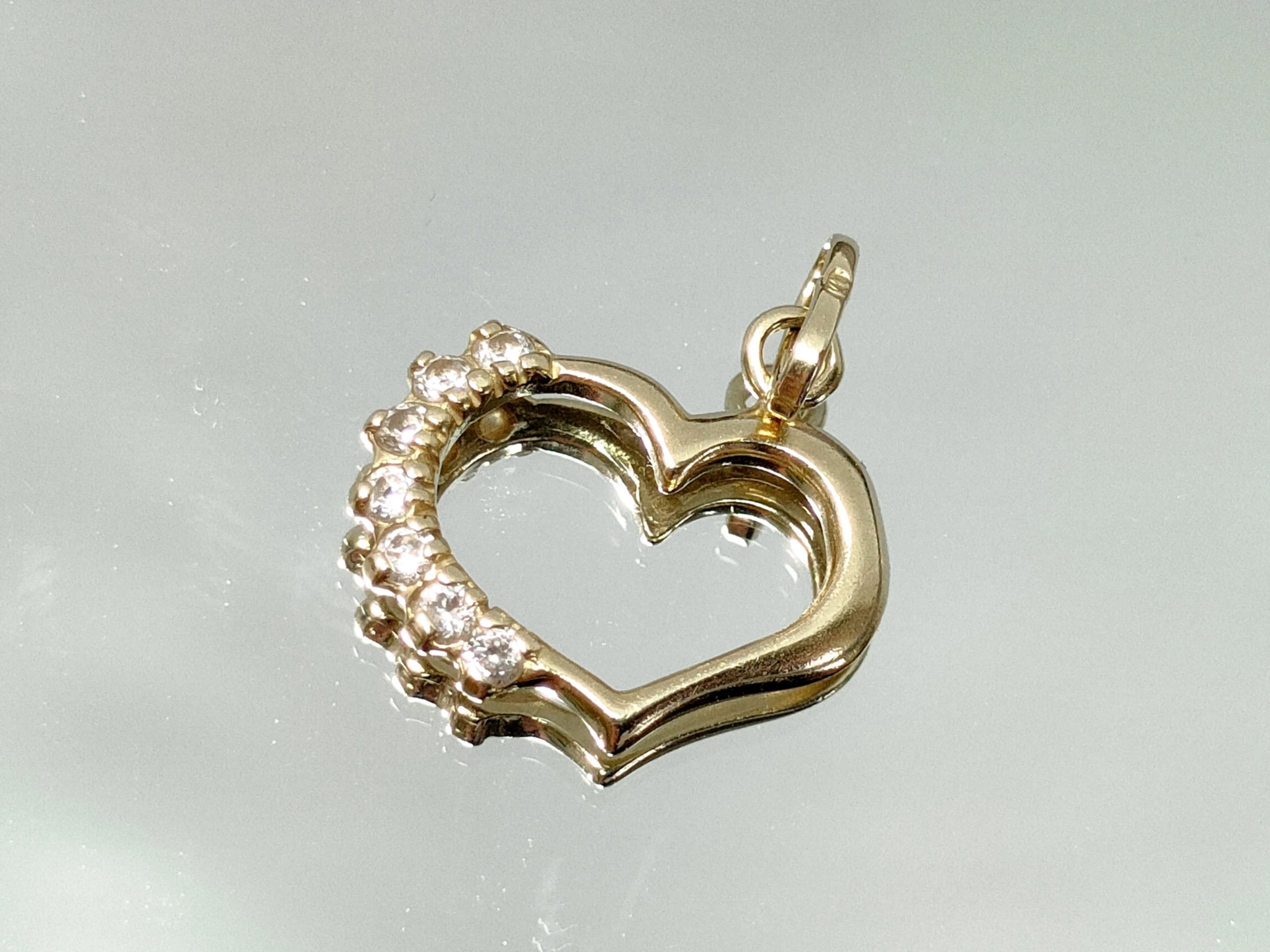 zlota-przewieszka-serduszko-z-cyrkonia-089g-585-lipowa-45-bialystok-sj