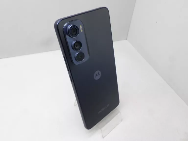 motorola-edge-30-t-mobile-typ-smartfon